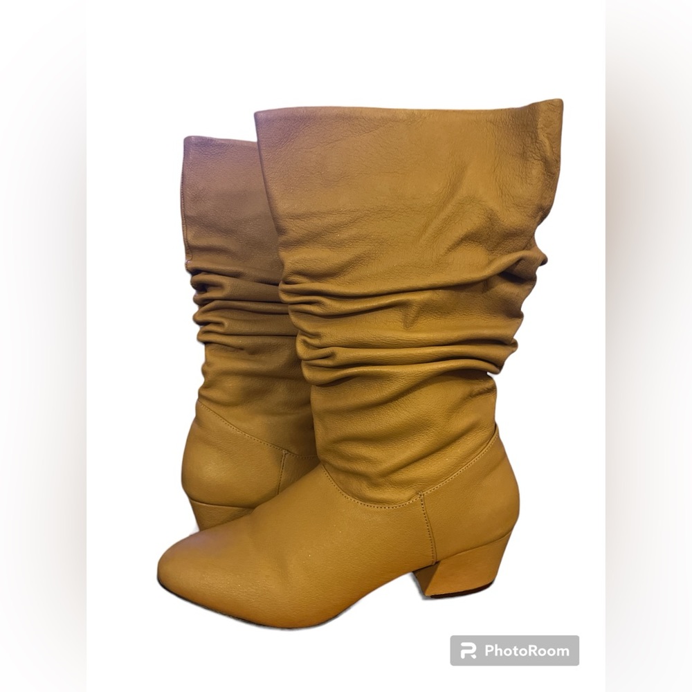 Classique mid calf heel boot